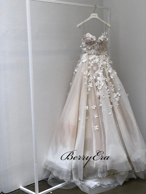 Appliques A-line Elegant Tulle Wedding Gown, Strapless Modest Bridal Gown